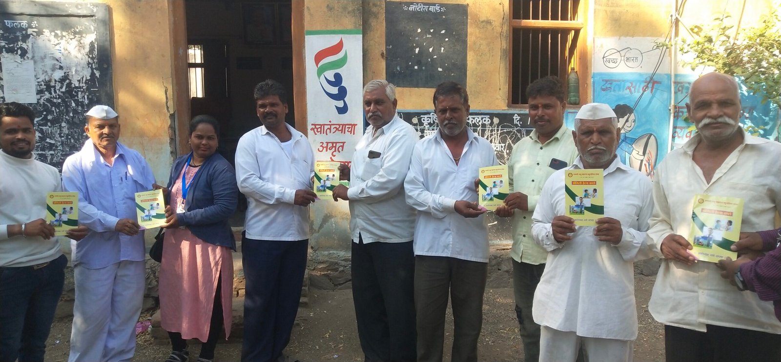 आरोग्य तपासणी व फॅमिली हेल्थ कार्ड शिबीर फोटो 52